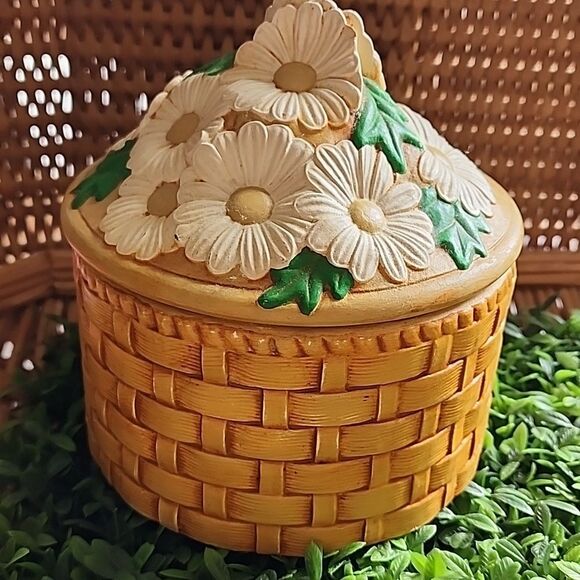 Vintage 70's Set Of 4 Daisy & Basket Weave Ceramic Canisters - Picture 9 of 16